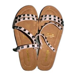 Cushionaire Slides Women 7.5 Beige Nude Silver Studded Sandals Comfort NWOT